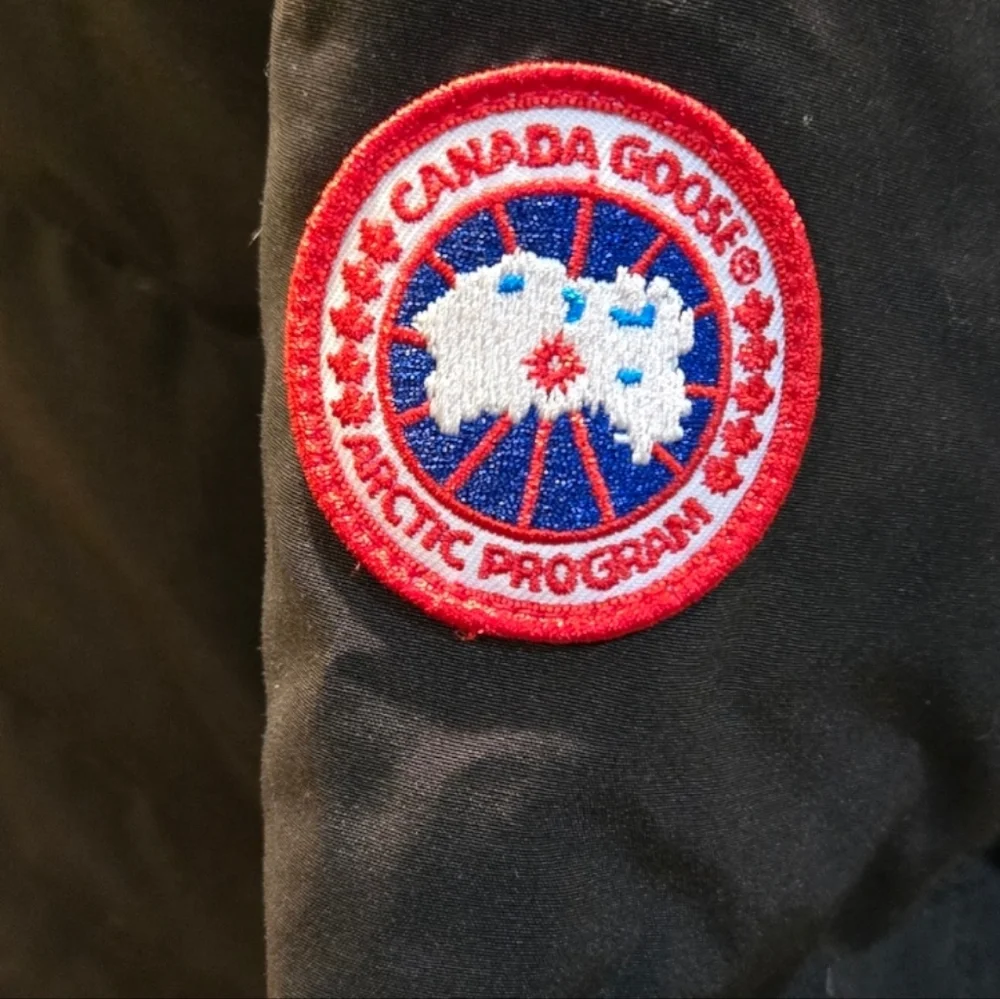 Canada Goose Black Parka with Fur Trim Sz L - Picture 4 of 13